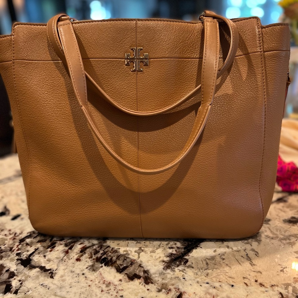 Tory Burch tote, excellent condition